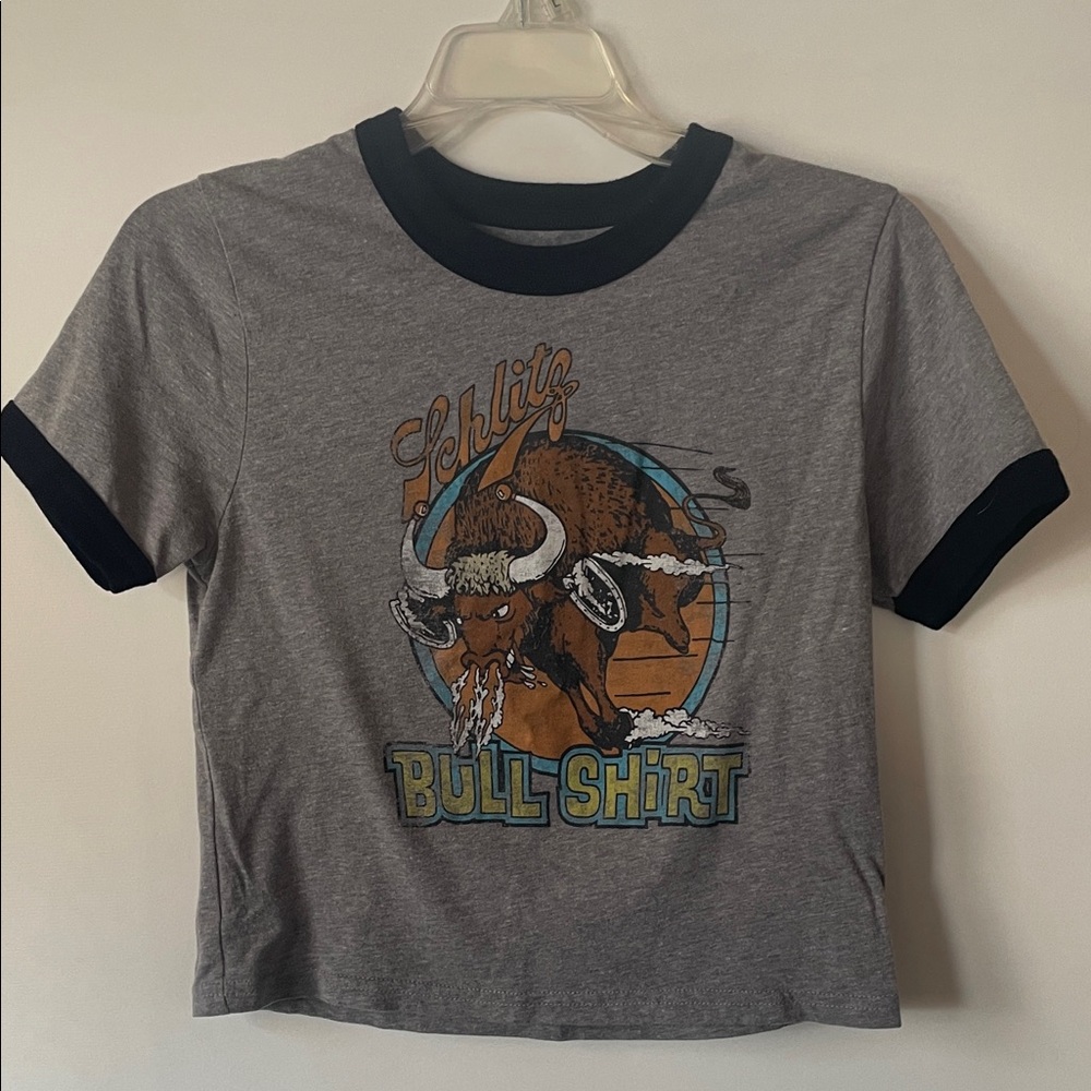 Schlitz brewing Bull Short cropped baby tee size M